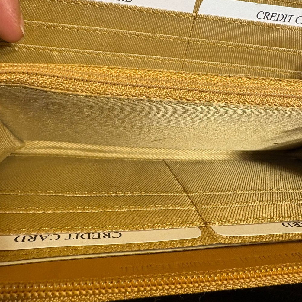 Union Code RFID Women's Tri-Color Wallet - Picture 2 of 4